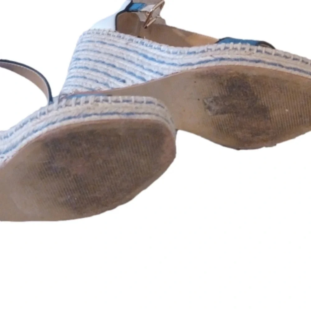 Cabi wedgewhite denim  Espadrilles. Size 8. Great for travel!